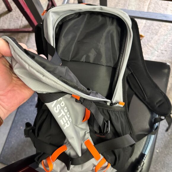 Travel Daypack for Snowboard 18L - Picture 4 of 11